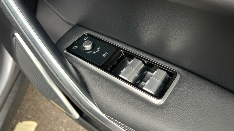 Jaguar F-Pace 2.0 P400e R-Dynamic SE Black 5dr Auto AWD Estate